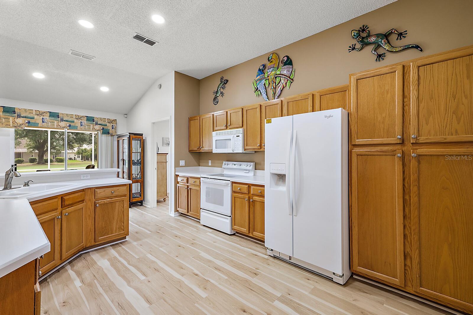 Kitchen w/additional storage