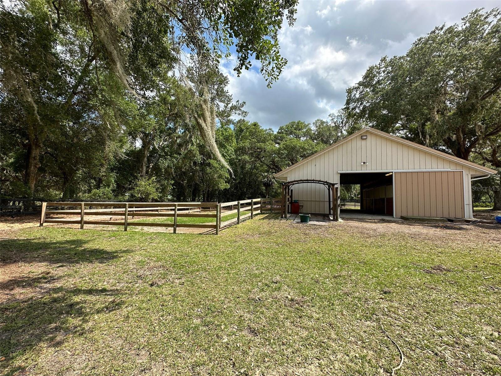 Barn