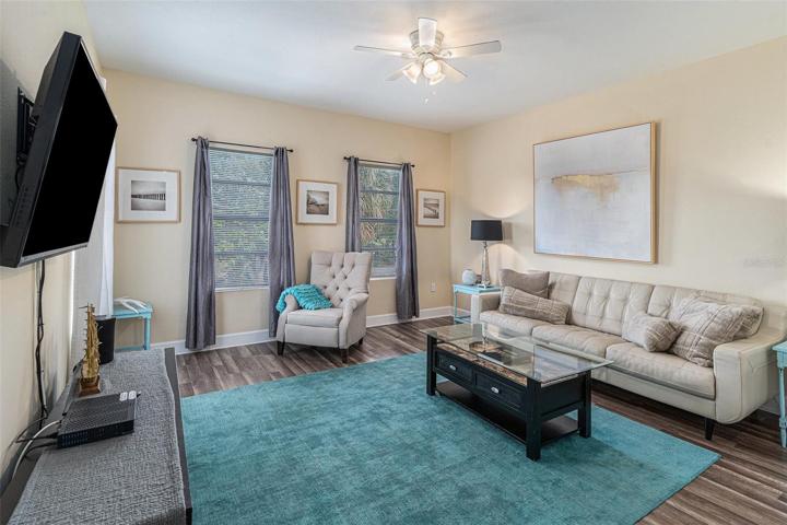 Upper floor living room