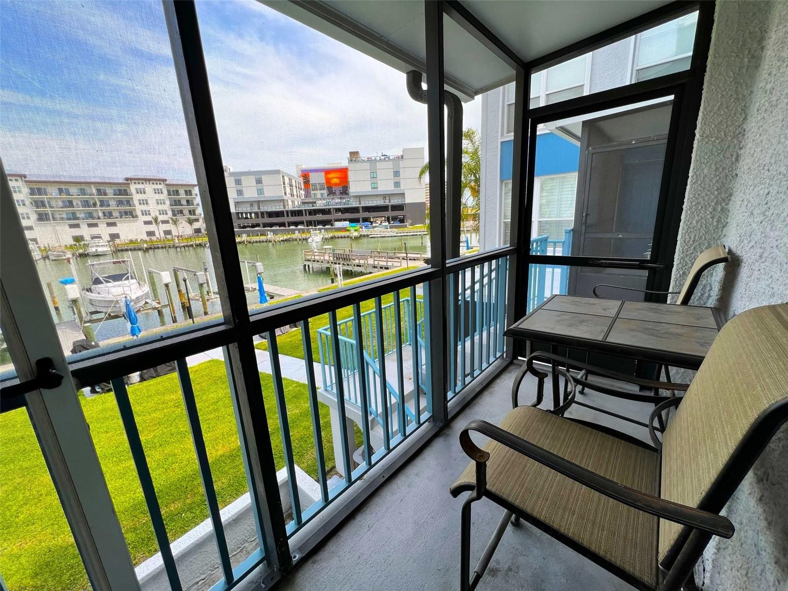 Screened Balcony