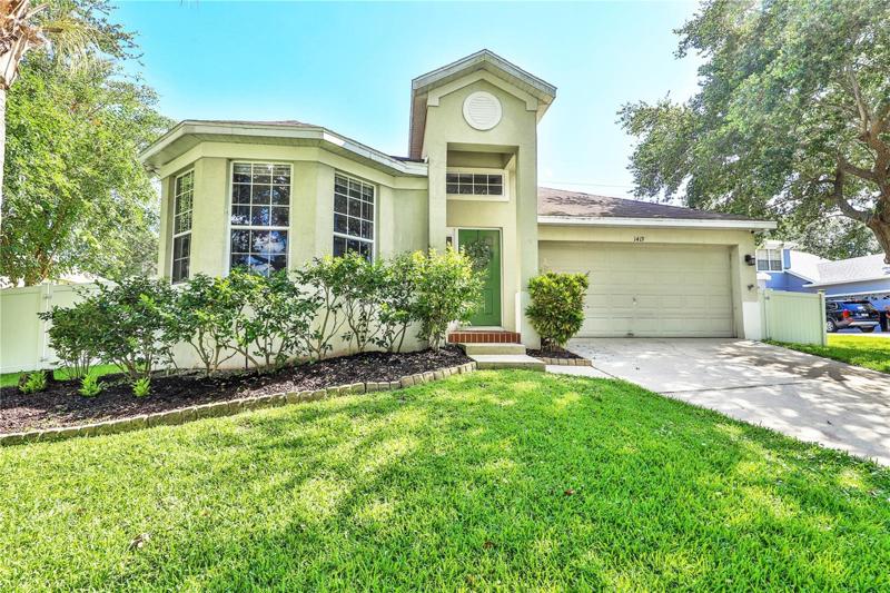 Outstanding 3/2 POOL Home!