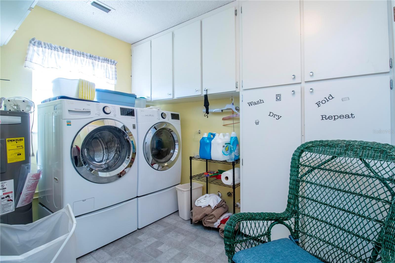 Laundry room with lots of storage