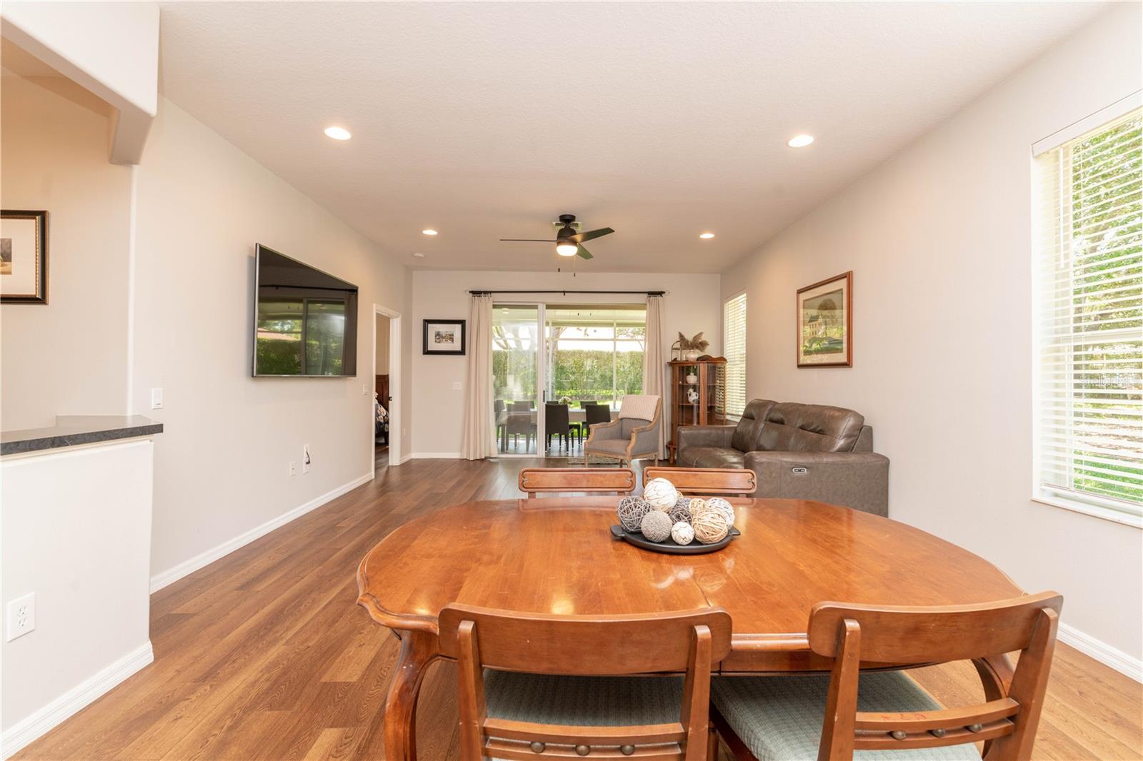 Combo Dining &amp; Great Room