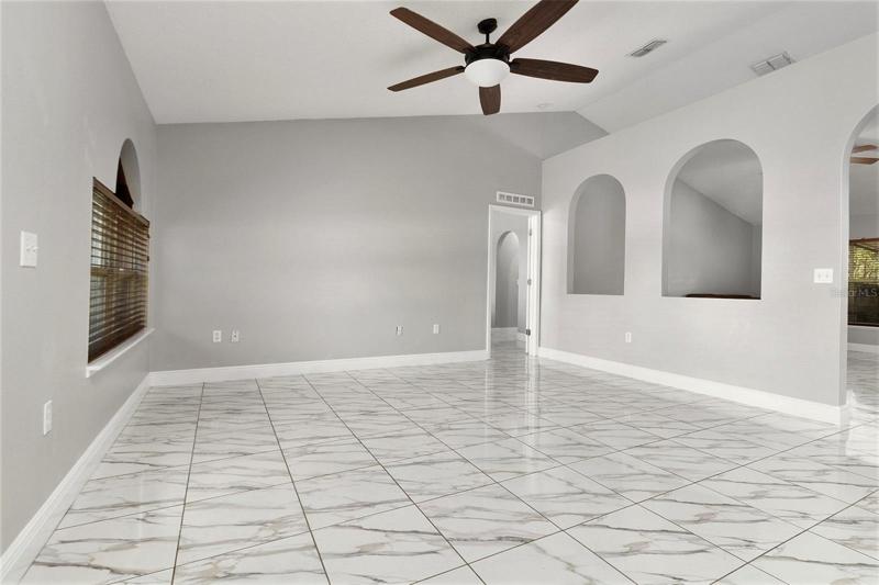 Formal living area or whatever you want to use it for