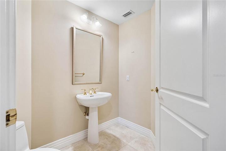 1/2 bath