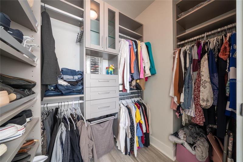 Walk In Closet Main Bedroom