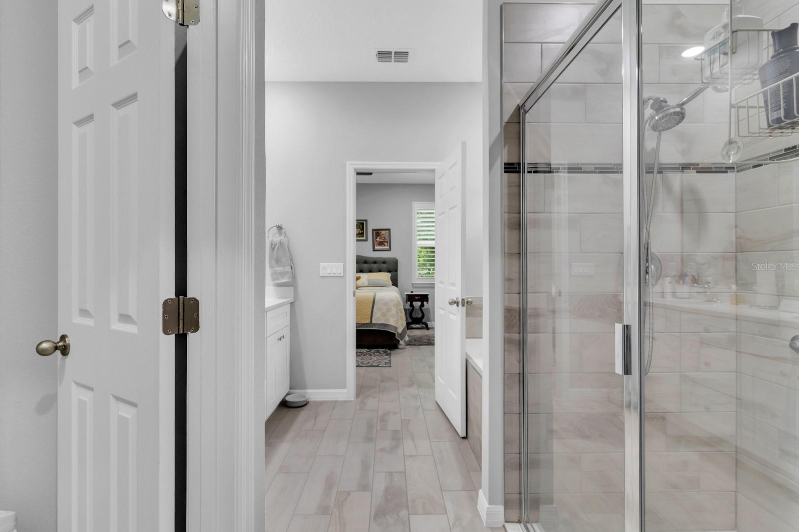 Master En-Suite Bathroom