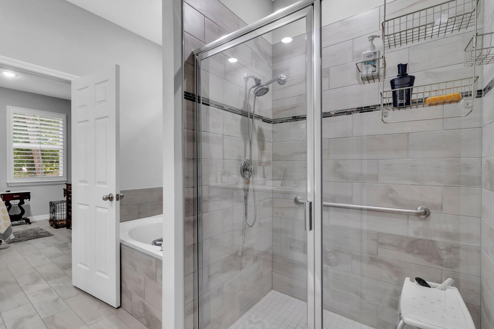 Master En-Suite Bathroom