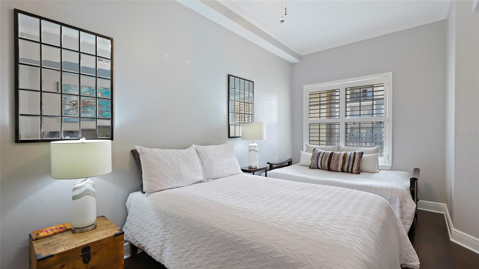 2nd bedroom, also has walk-in closet