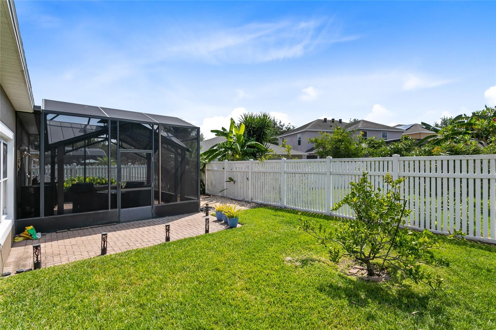 Maintenance-free Vinyl fence