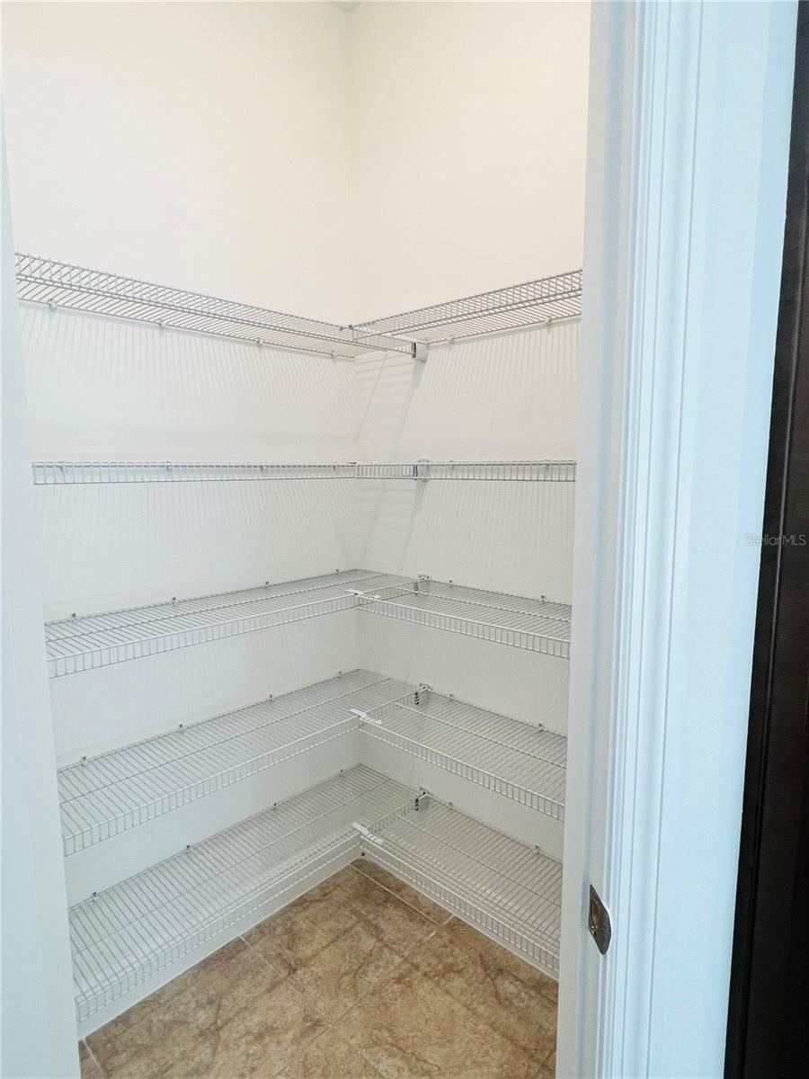 Walk in Pantry