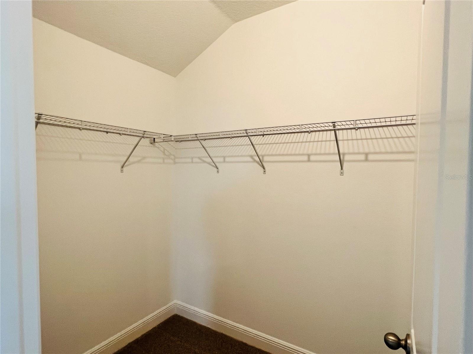Master Bedroom Walk In Closet