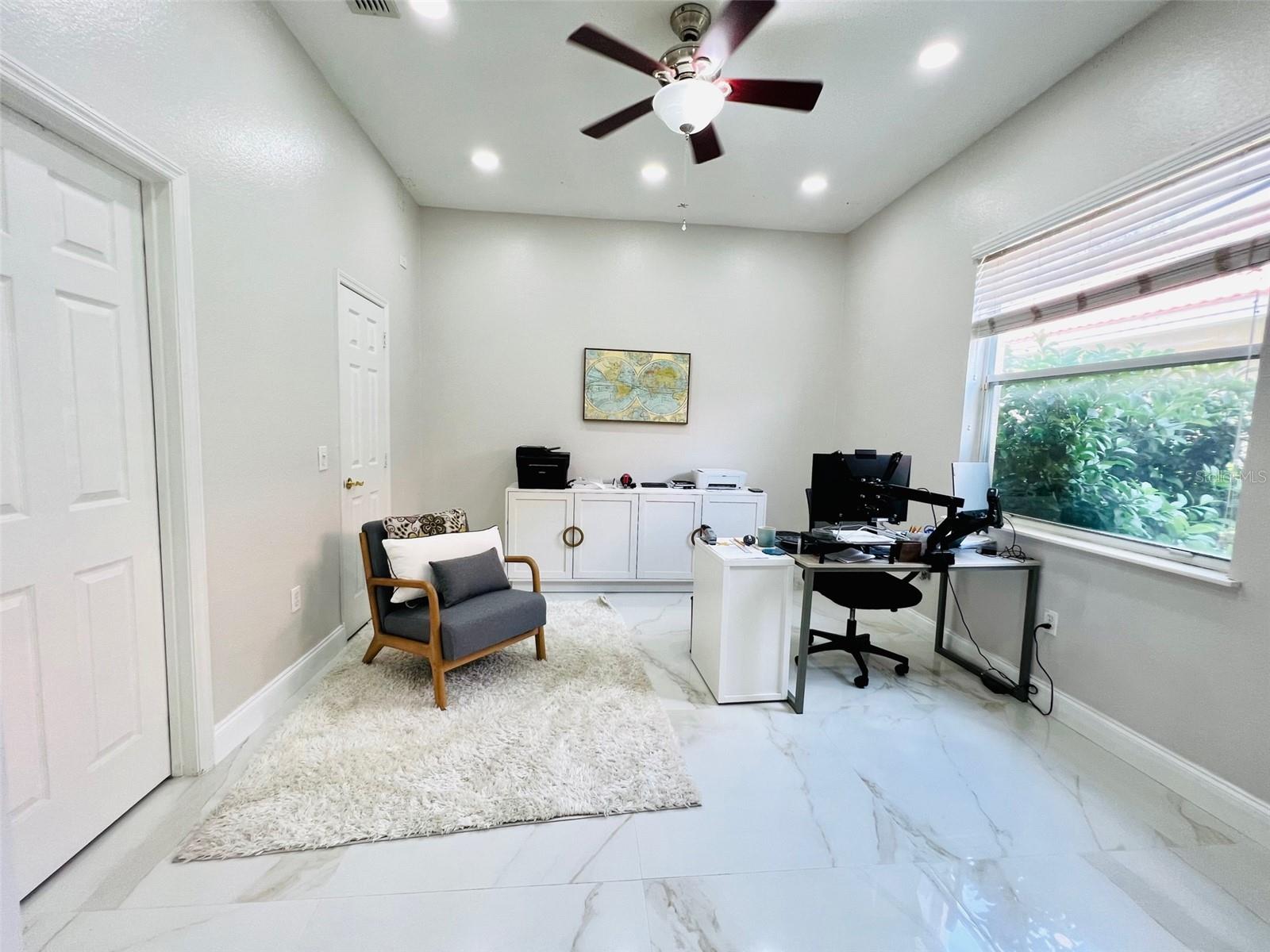 Office/ Den