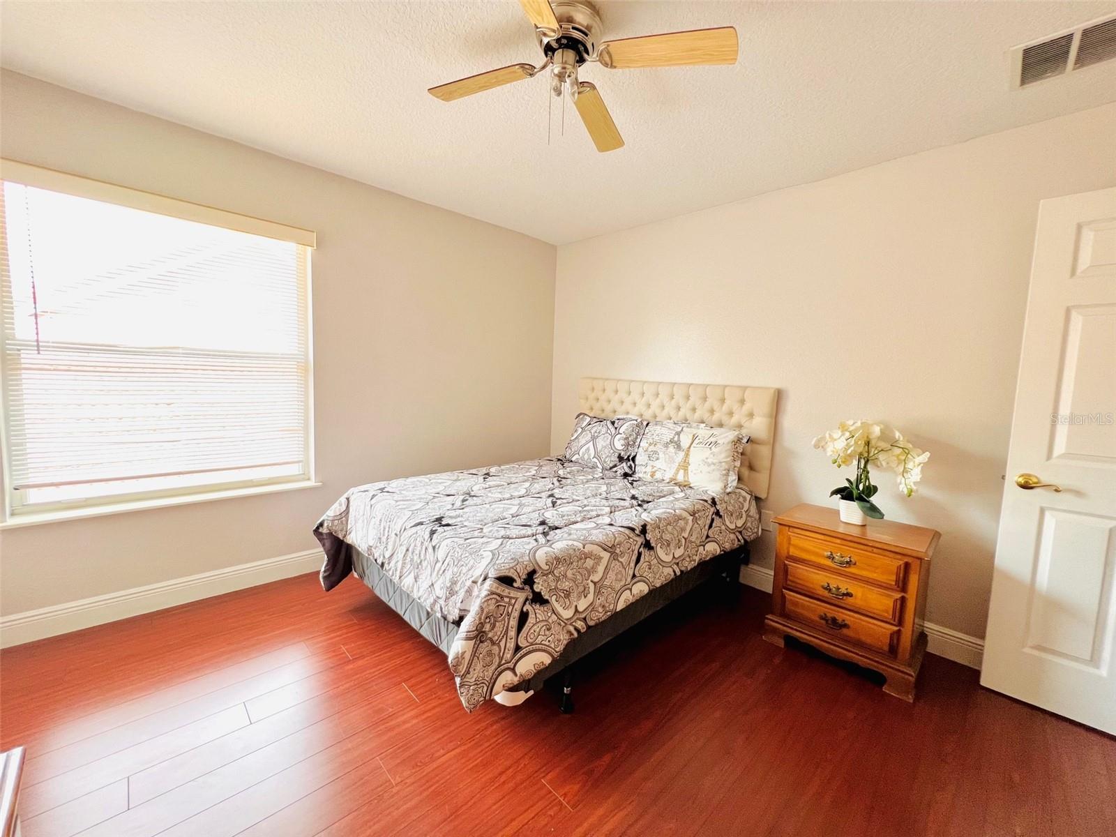 Bedroom 5 - 2nd floor