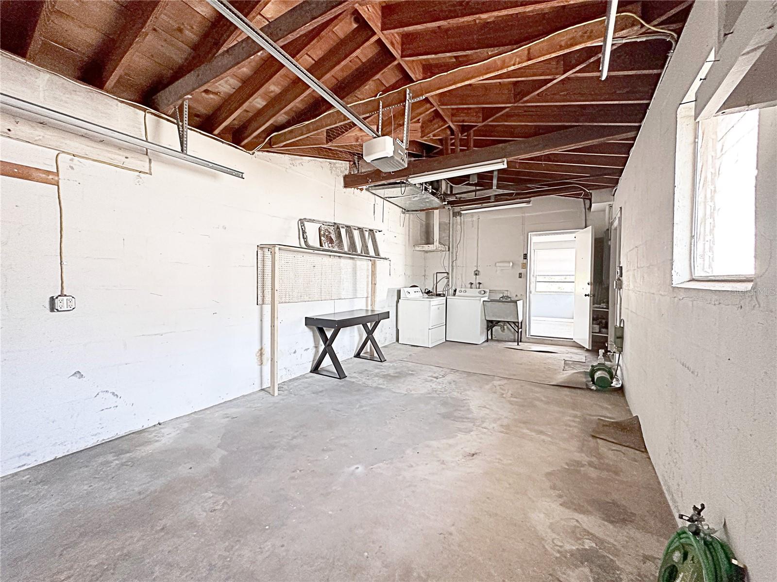 garage