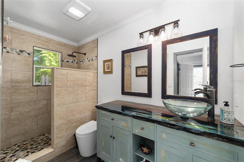 Owners bath