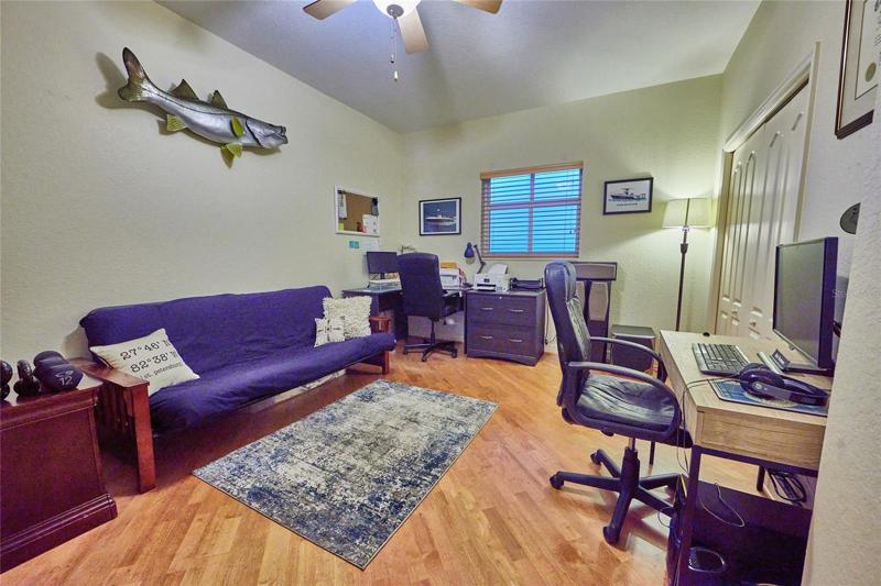 Third bedroom  / office.