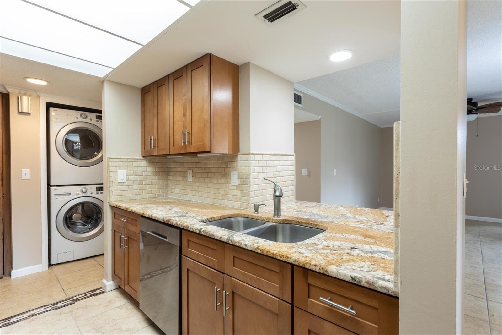 Full size Newer LG washer/dryer remain!