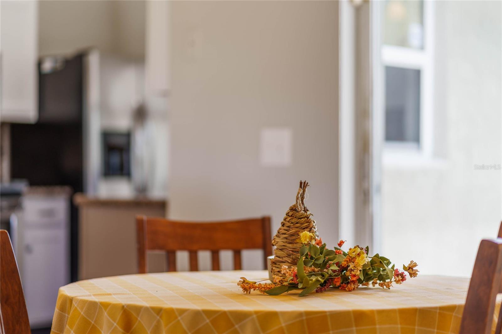 Eat in dining kitchen area