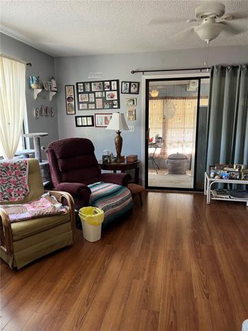 LR to glassed in Florida Room