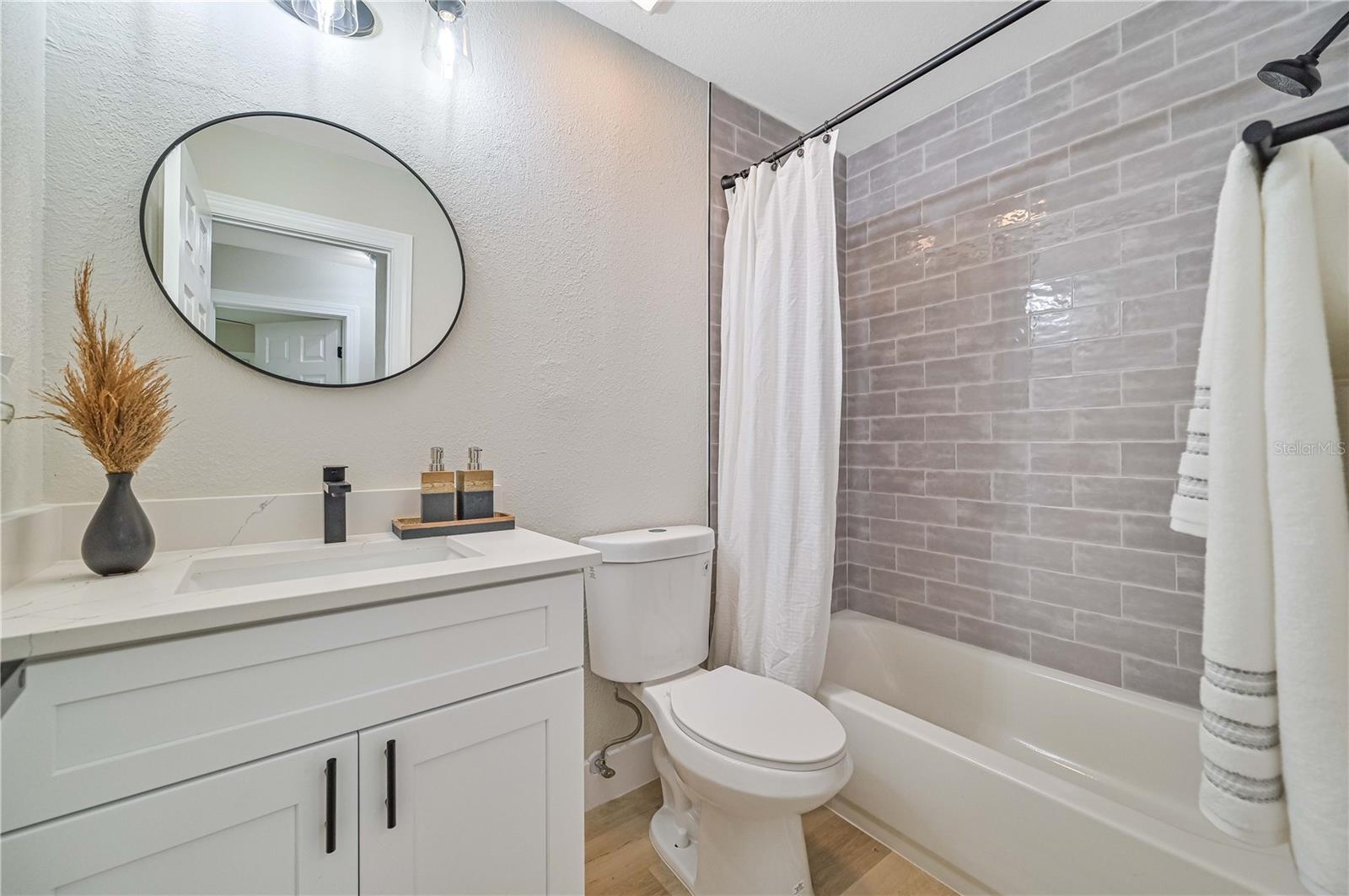2nd Bathroom