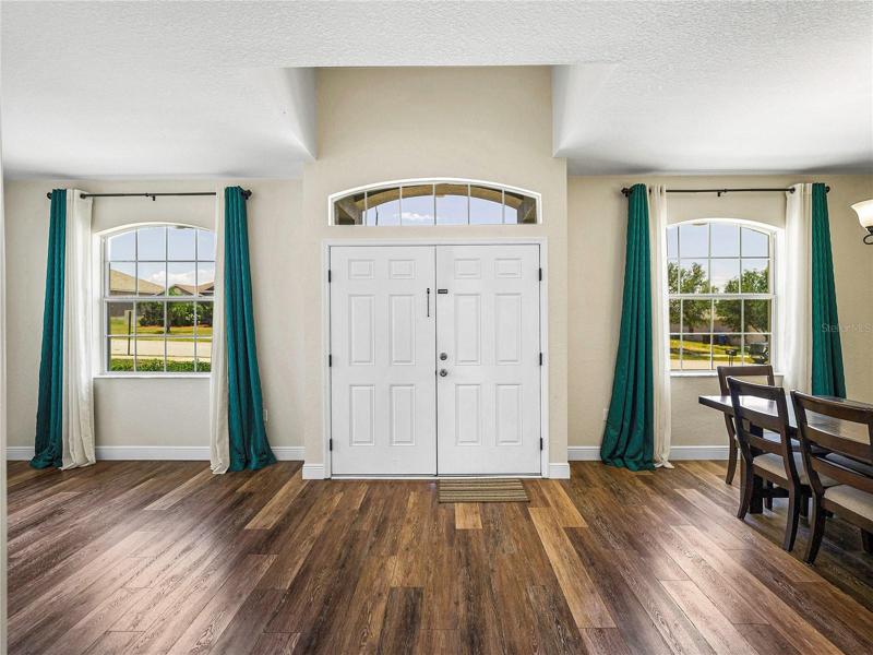 FORMAL OPEN CONCEPT FOYER