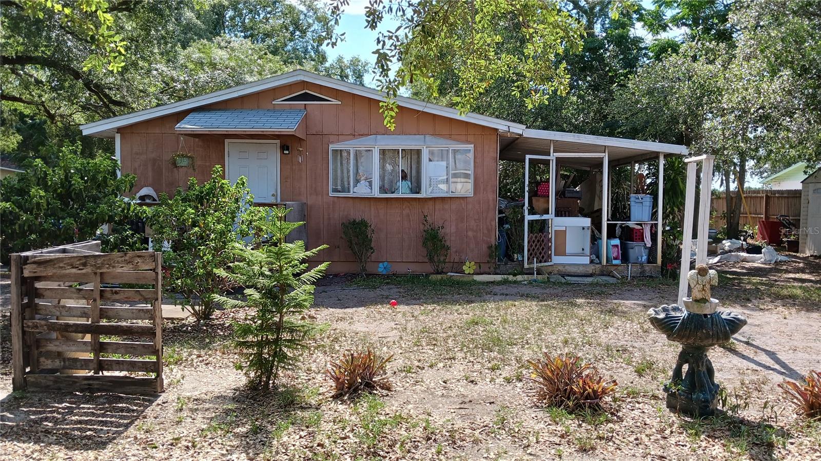#5 Front Exterior