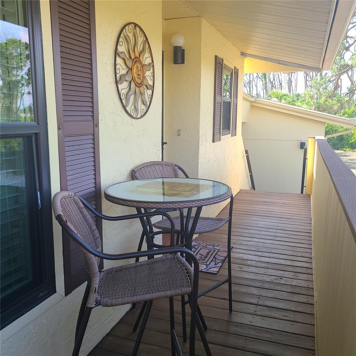 Enjoy morning coffee or afternoon cocktail from your front area!