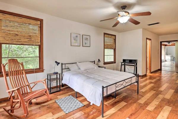 Master Bedroom 1 Bath