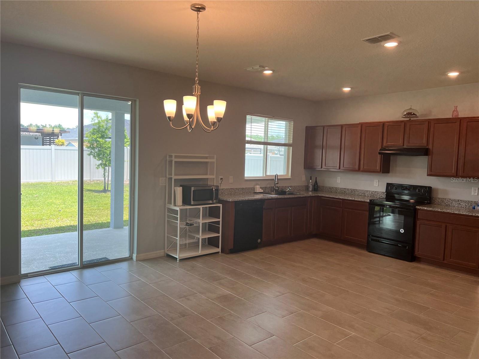 Kitchen Dining Area