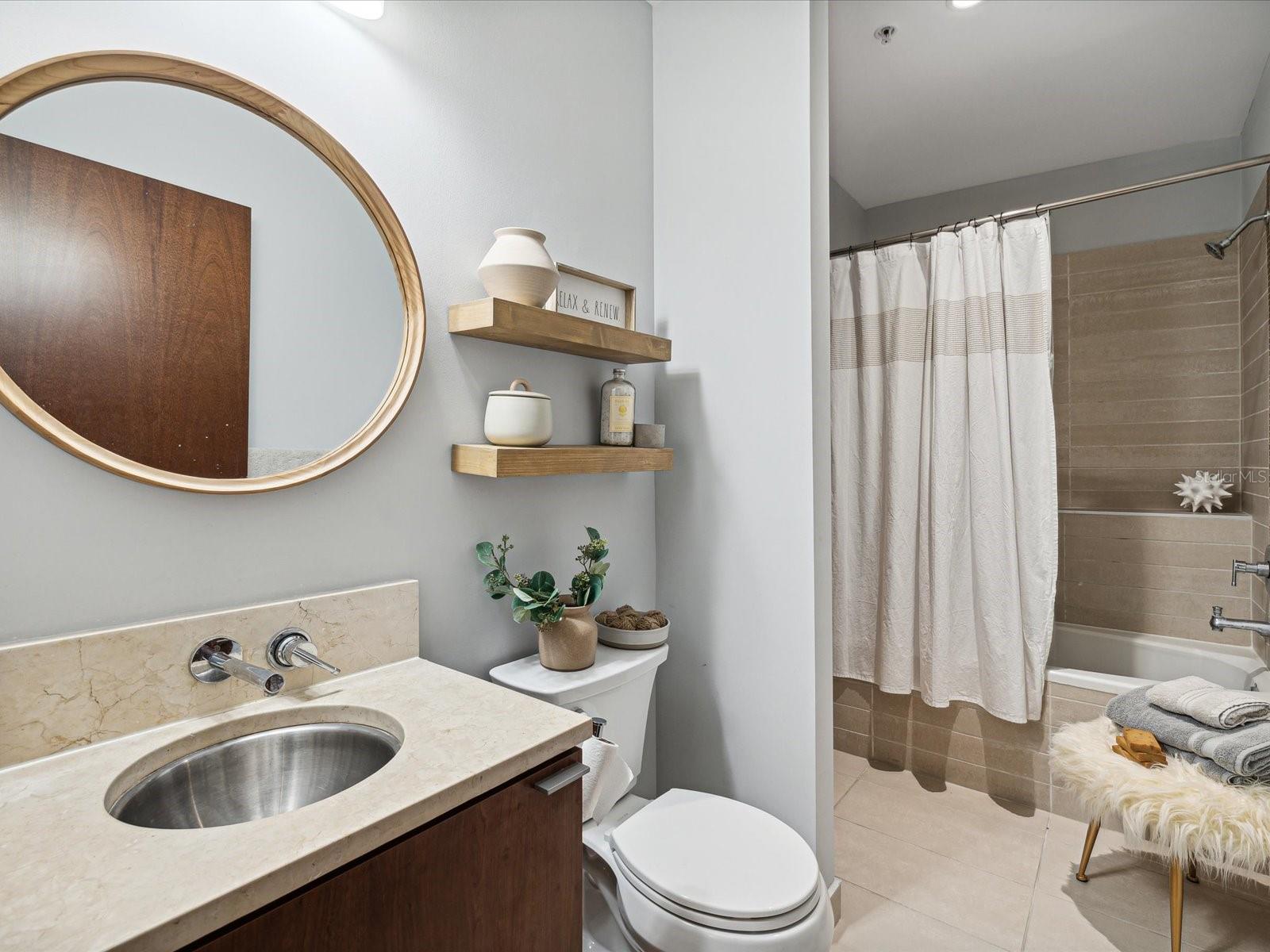 Ensuite Bath with Hallway access