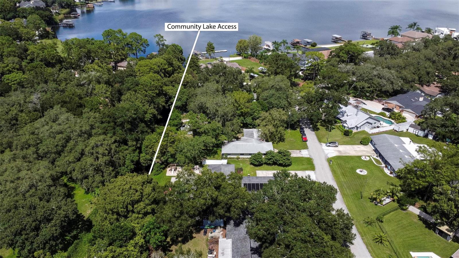Direct access to Lake Brantley
