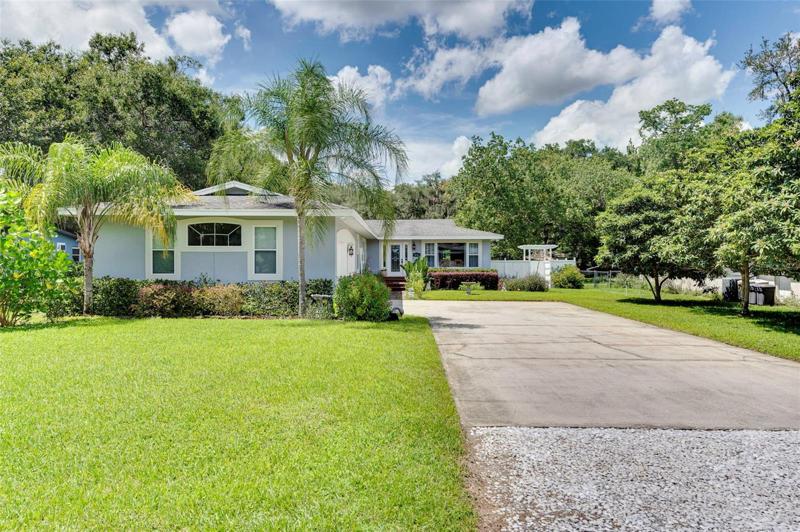 3 bedroom, 3 bathroom canal front home!