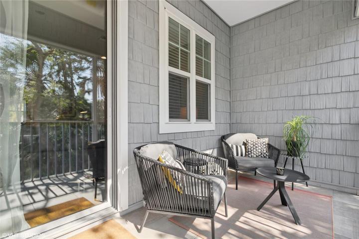 screened patio on second floor