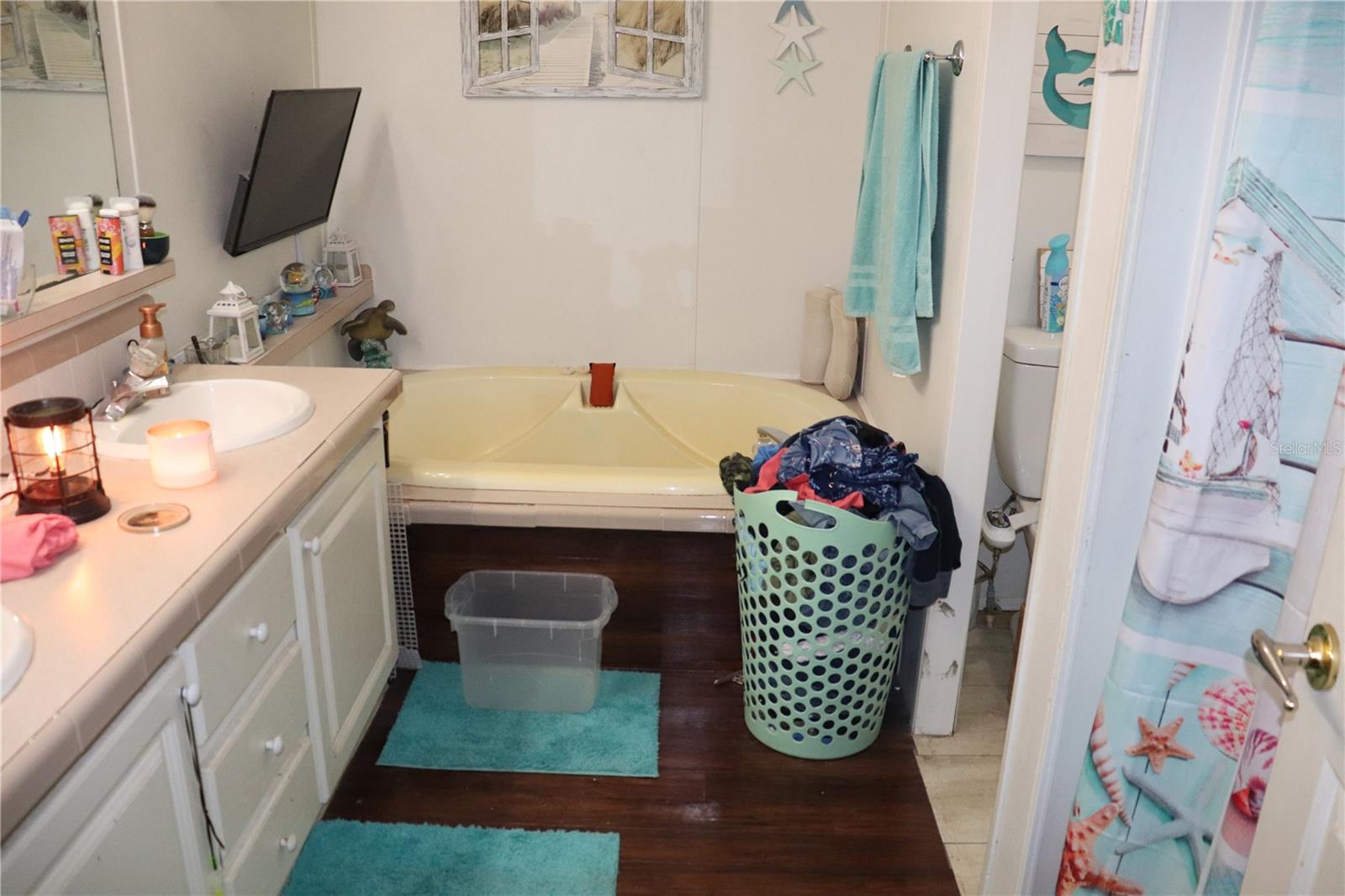 MAIN BATH