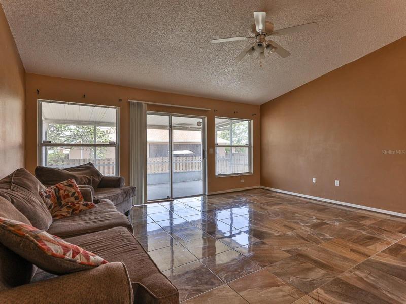 Family room pic 3