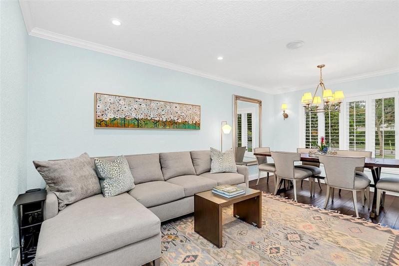 Living room/dining room combo- plenty of space to entertain!