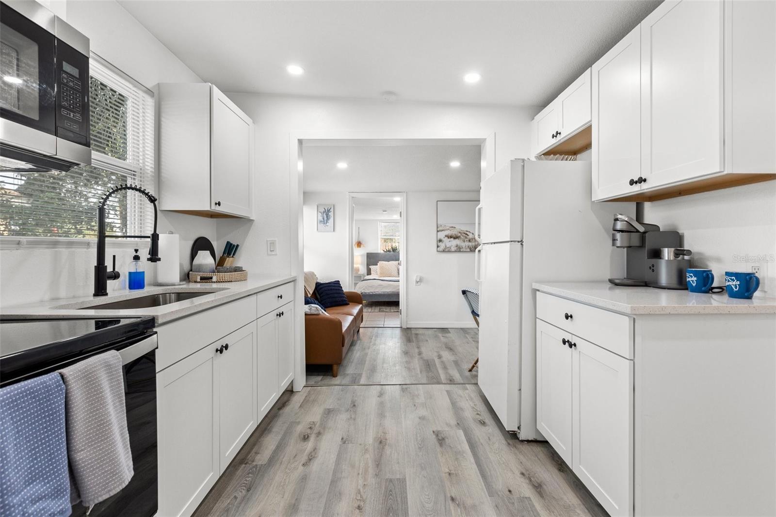 4525 Sun kitchen