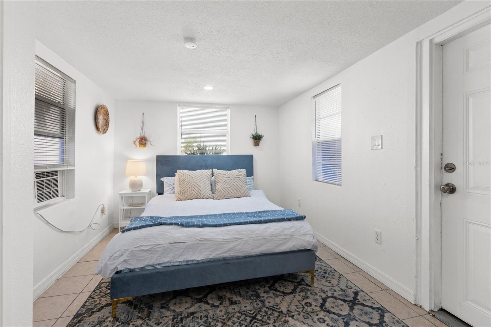 4525 Sun front bedroom
