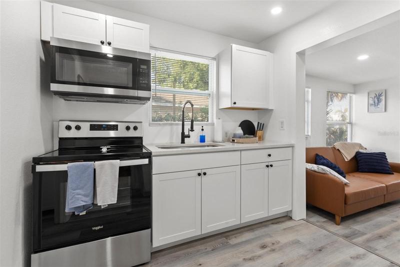 4525 Sun kitchen