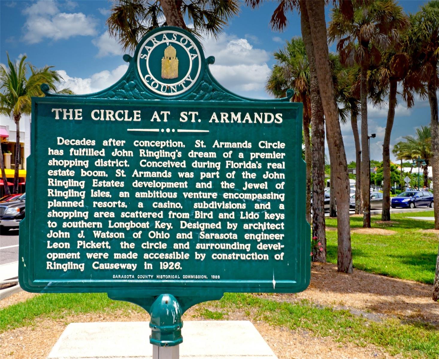 Nearby - St. Armands Circle - restaurants and shops