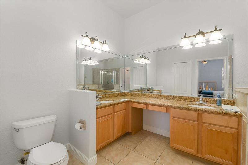 1st Floor Primary Bathroom