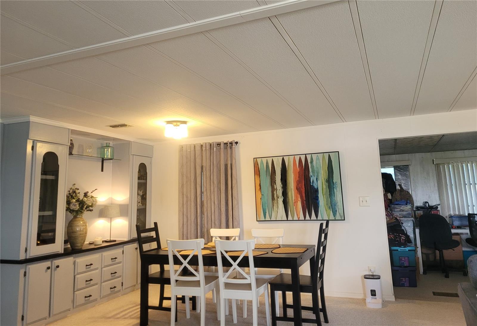 dining to Florida room