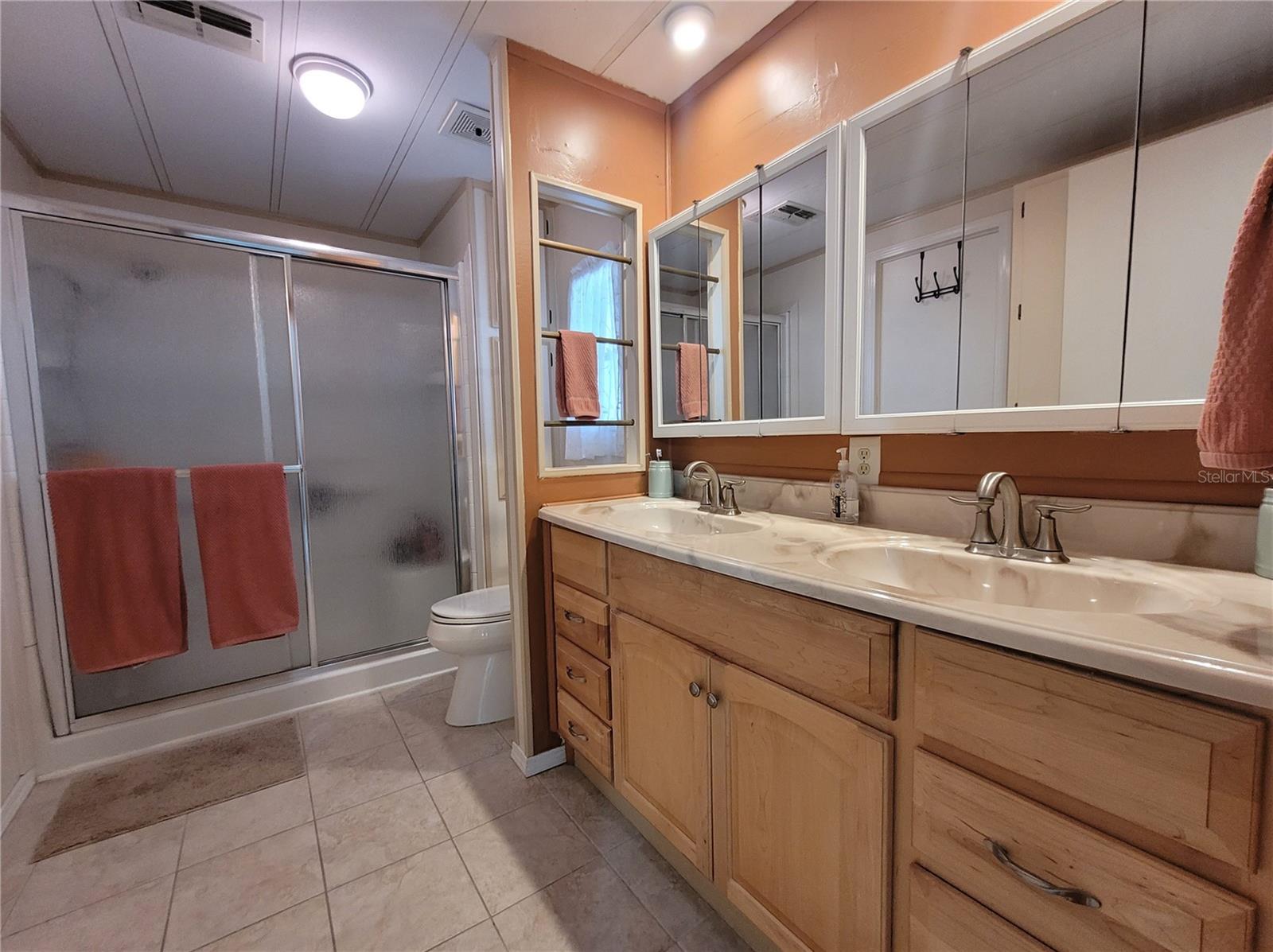Primary bath