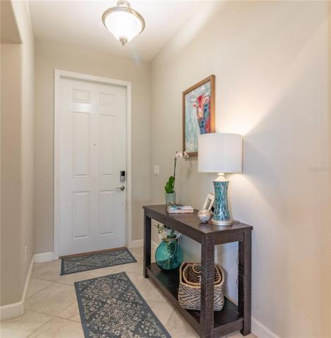 FRONT ENTRY HALL WAY