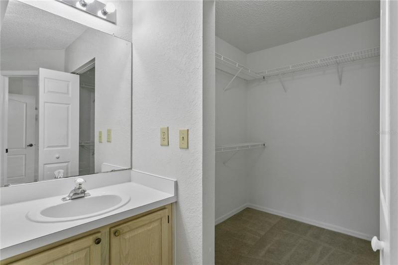 Guest 3 vanity and closet