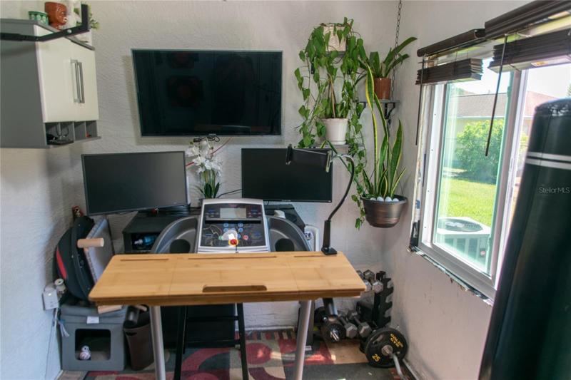 Bonus/Den/Office