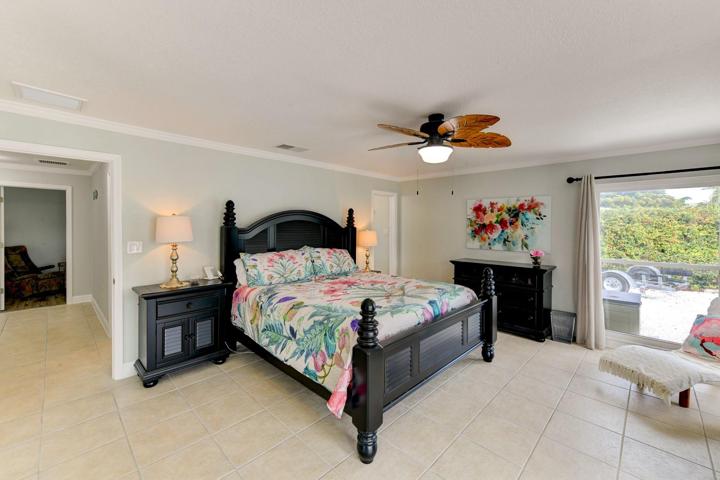 Spacious Main bedroom