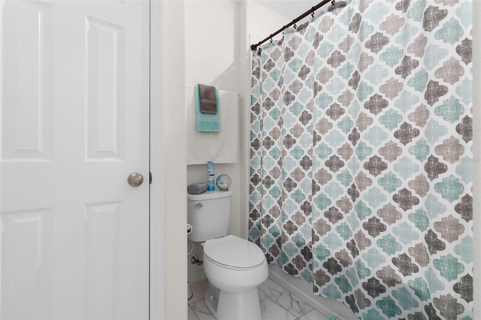 2nd floor Bathroom