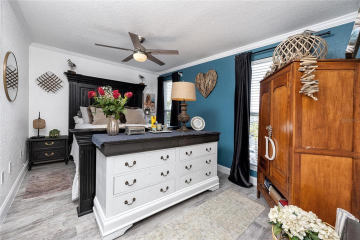 Le Master Bedroom